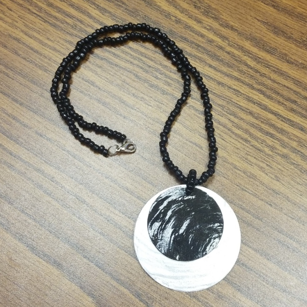 Necklace bundle - Picture 2 of 6